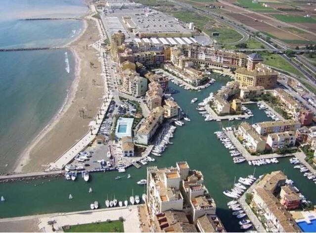 Valencia Beach Room With Private Bathroom Coliving ميناء سابلايا المظهر الخارجي الصورة